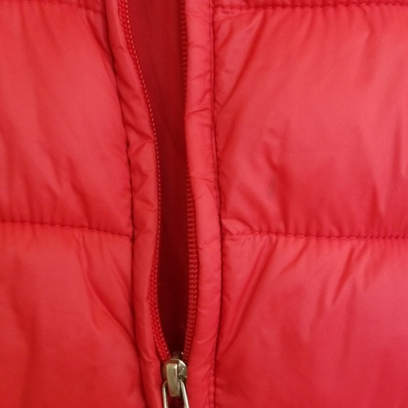 Tommy Hilfiger Red Puffer Vest - Picture 3 of 7